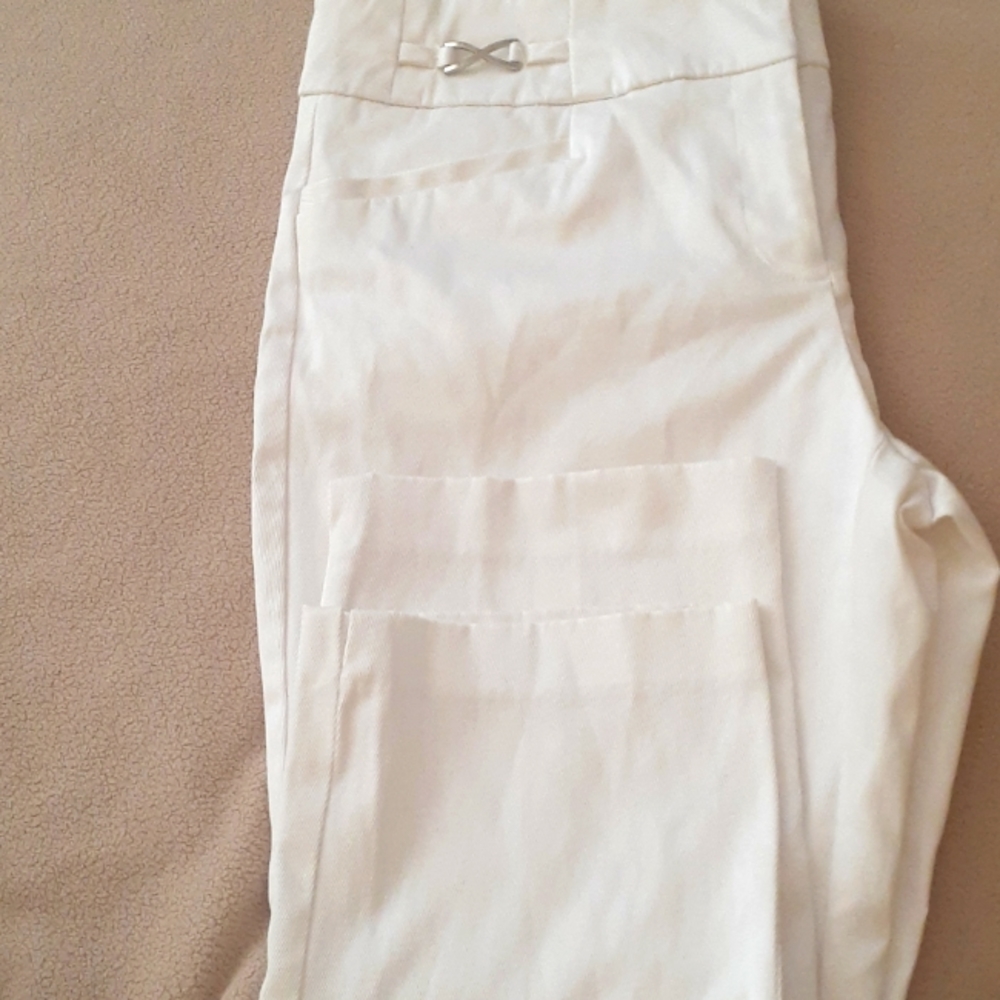 New York and Company 7th avenue suiting collection white pants Straight-Cropped